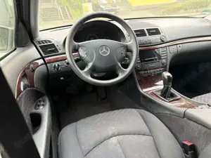 Mercedes-Benz E 200 E -Klasse T-Modell E 200 T Kompressor Bild 5
