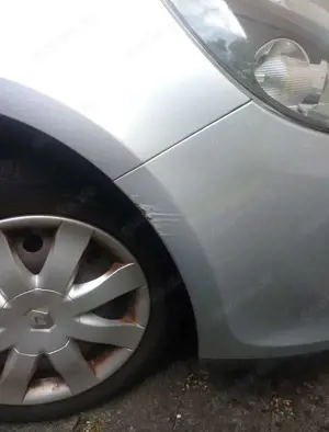 Renault Clio Bild 2