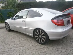 DB C 200 Coupe 12-2003  163 PS  230 km  Klima  18" ALU  1.199  Bild 8