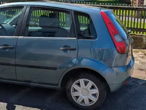 Ford Fiesta Fiesta 1.3 Bild 5