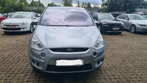 Ford S-Max Titanium  7 Sitzer Bild 2