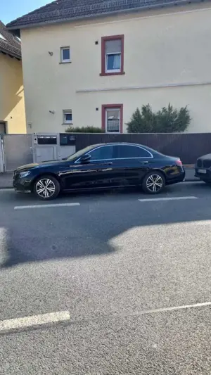 Mercedes-Benz E 300 9G-TRONIC Avantgarde