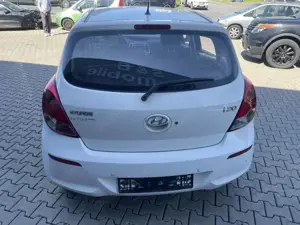 Hyundai i20 1.2 5 Star Edition 2.Hand Tüv Neu Bild 4