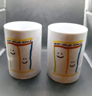 2 Stück Tassen 10,5cm hoch 7,5cm breit Tasse Beche