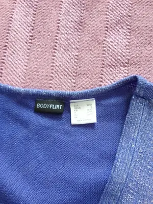 Pullover mit Glitzergarn 