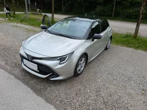 Toyota Hybrid 180 PS 