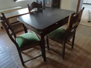 Wunderschöne gut erhaltene Vintage Echtholz Essplatz Sitzgarnitur, Tisch und 4 Stühle