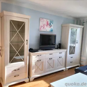 Wohnzimmerschränke weiß Pinie Landhausstil 