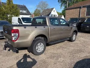 Ford Ranger XLT Doppelkabine 4x4/AHK/WENIG KM Bild 5