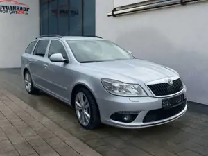 Skoda Octavia Combi 2.0 TDI RS*Xenon*KVL*Tempo*RKS* Klima Xenon Bild 1