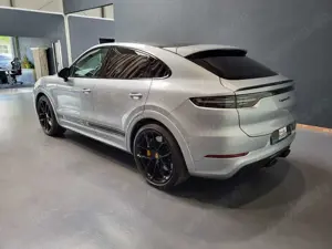 Porsche Cayenne GTS Coupe *Leichtbau-Paket Carbon| Chrono* Bild 5