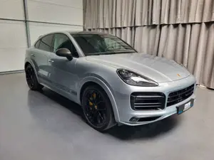 Porsche Cayenne GTS Coupe *Leichtbau-Paket Carbon| Chrono* Bild 3
