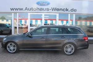 Mercedes-Benz E 220 CDI BlueEfficiency*AUTOMATIK*LEDER*NAVI*
