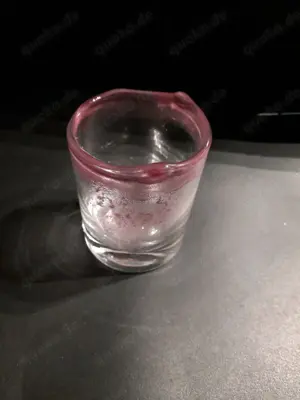 Vase aus Glas gemustert ca. 11cm hoch Öffnung ca. 