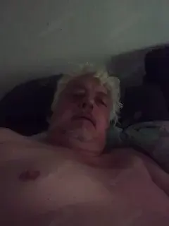 Frau für gewisse Stunden gesucht 
