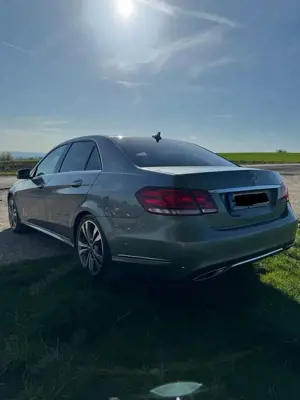 Mercedes-Benz E 350 Bild 2