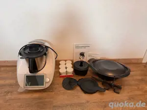 Thermomix "TM6" mit viel Zubehör