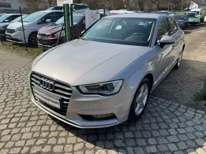 Audi A3 Limousine attraction 1-Hand Scheckheft PDC