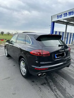 Porsche Cayenne S Hybrid Tiptronic