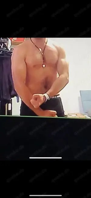 Suche reife Frauen für Dates, ONS und mehr.