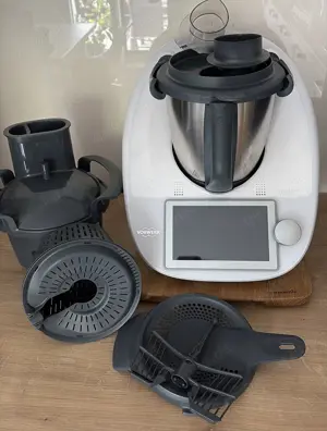 Thermomix TM6 (2Jahre)  