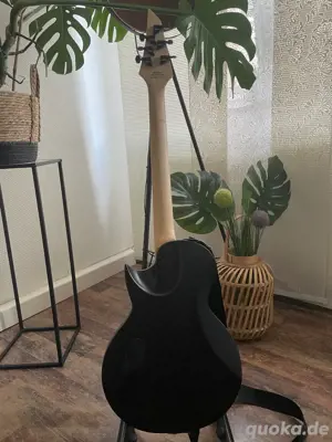 E-Gitarre jackson mit zubehör Bild 3