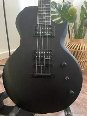 E-Gitarre jackson mit zubehör Bild 4