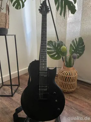 E-Gitarre jackson mit zubehör Bild 2