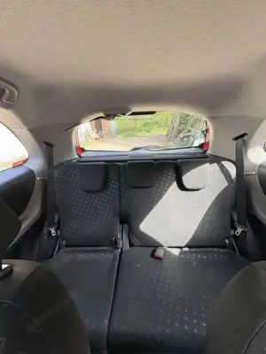 Toyota Yaris 1.0 VVT-i Bild 5