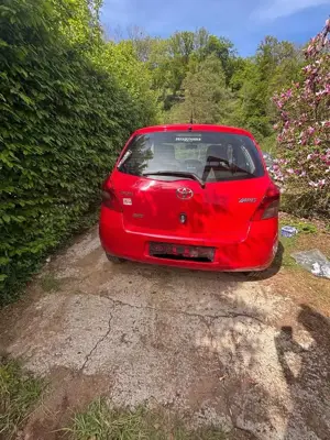 Toyota Yaris 1.0 VVT-i Bild 3