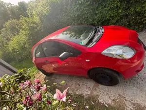 Toyota Yaris 1.0 VVT-i Bild 2