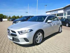 Mercedes-Benz A 180 AUT/NAV/PDC/Sitzheizung