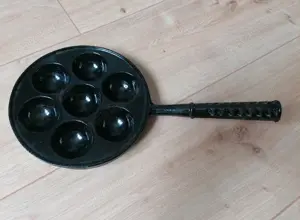 Pförtchenpfanne aus Gusseisen