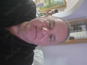 Suche junge aufgeschlossene Frau für gelegentliche Treffen 