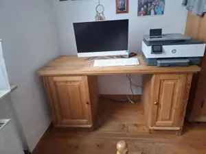 Kieferschreibtisch massiv an Selbstabholer