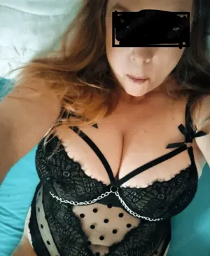  Vanilla Kuschelmassagen und Gf6 vollbusige Anna