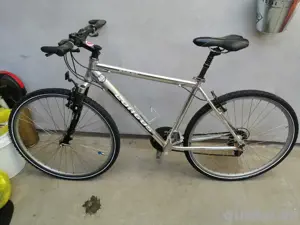 Trekking-Fahrrad LONGUS