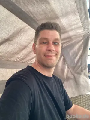 Er 34 sucht Sie oder Paar oder Fam