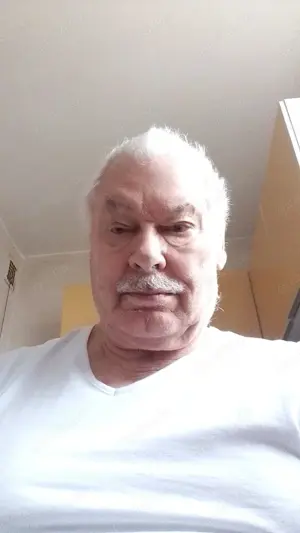Suche aeltere frau fuer bdsm kein proffi  ca.. 60+jahre, auch afrofrau!