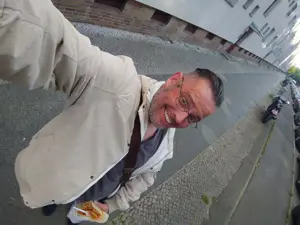 Ich suche ein Paar oder eine Frau die einfach mal Lust haben sich auszuleben