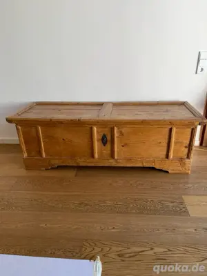 Holztruhe Antik