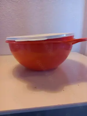 Maximilian-Schüssel von Tupperware