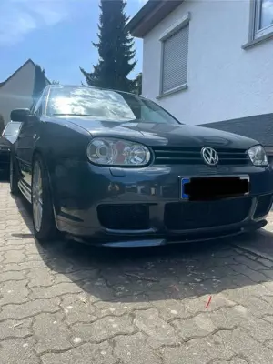Volkswagen Golf 3.2 R32 4Motion