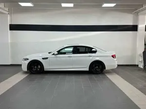 BMW M5 Baureihe M5 Lim. Competition BRD Bild 3