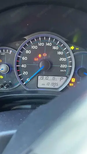 Toyota Yaris Hybrid 1.5 VVT-i Bild 3