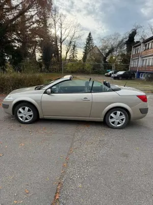 Renault Megane 2.0 Coupe-Cabriolet Dynamique Bild 2