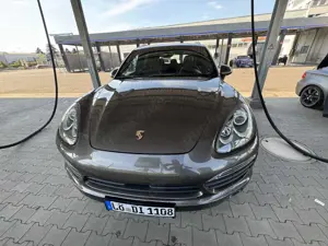 Porsche Cayenne S Hybrid Tiptronic