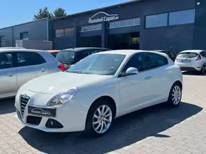 Alfa Romeo Giulietta Giulietta Super/2.Ha/Eu.5/Klima/AHK/Allwetter/ZV