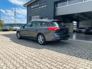 Ford Focus Turnier Cool  Connect 1.5tdci/AUT/AHK/LED