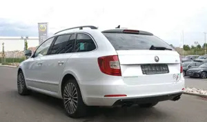 Skoda Superb Combi 3.6 FSI LK 4x4*TEMP*STDHZ*RFK*XENO Bild 4